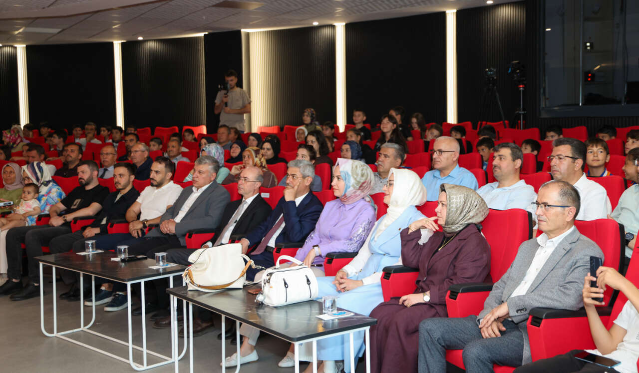 Konya’da geleceğin mucitleri sertifikalarını aldı 2